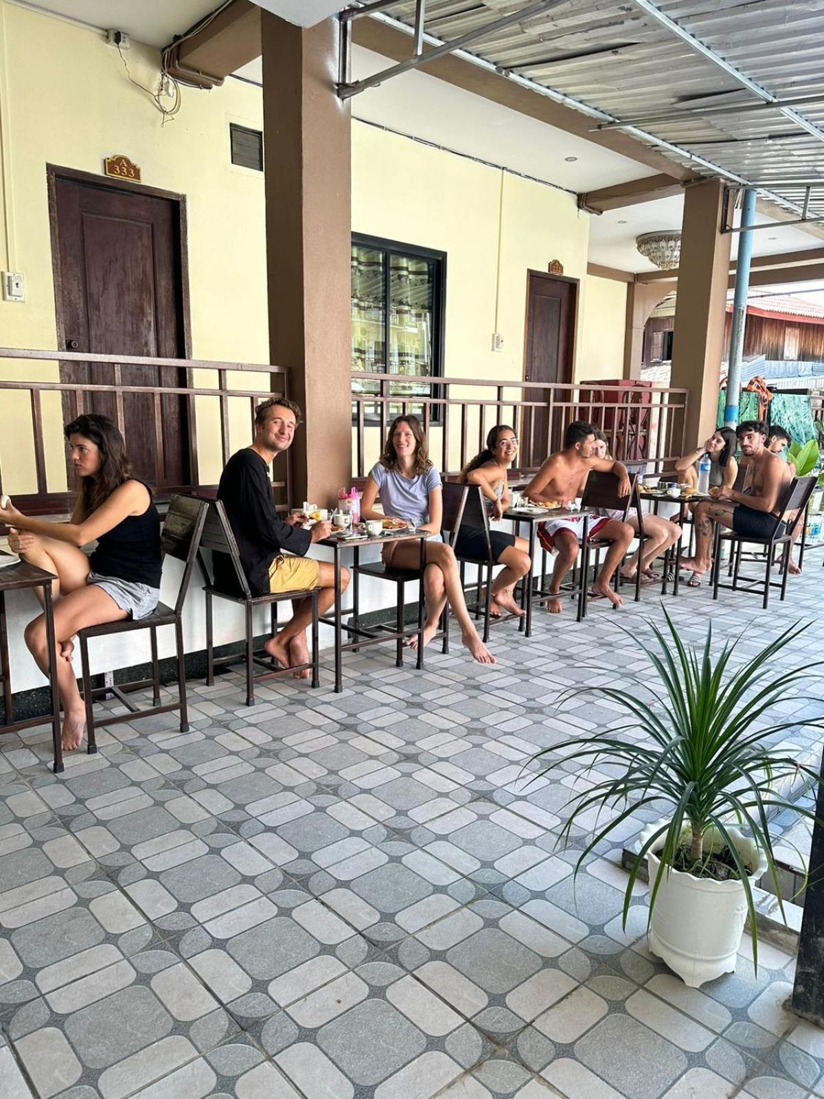 Vang Vieng Global Hostel Exteriör bild